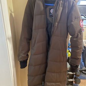 Womens Canada Goose (faux) (XS). Brown.